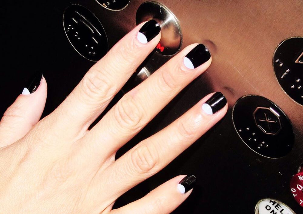 Polumesec na noktima