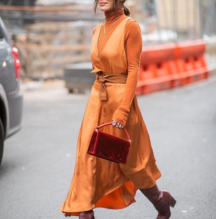 Savršen spoj - visoke čizme i haljina