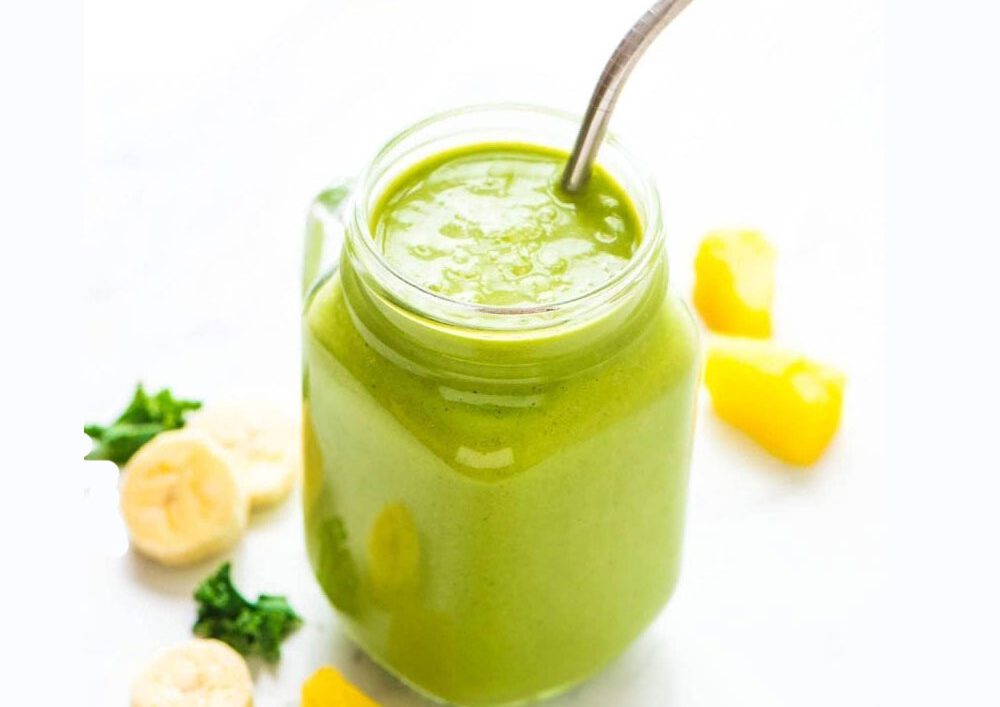RECEPT ZA SMOOTHIE OD ANANASA, BANANE I KELJA