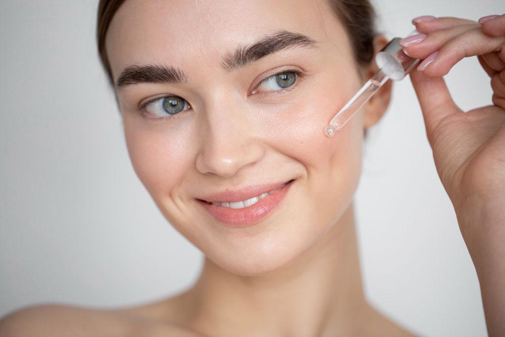 Kako pravilno da koristite serum za lice