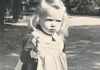 Bila je legendarna glumica Jugoslavije i udata za najlepšeg kolegu: Znate li ko je devojčica sa fotografije? Bila je legendarna glumica Jugoslavije i udata za najlepšeg kolegu: Znate li ko je devojčica sa fotografije? - featured image
