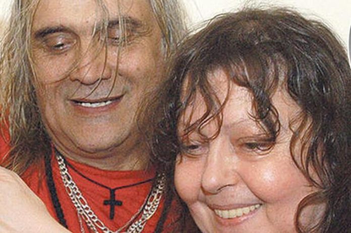 Cela Juga je pevala pesmu koju je Bora posvetio pokojnoj ženi: Draganu su mesec dana nakon razvoda našli mrtvu u stanu - featured image Cela Juga je pevala pesmu koju je Bora posvetio pokojnoj ženi: Draganu su mesec dana nakon razvoda našli mrtvu u stanu - featured image
