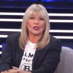 BRZ0 GA JE ZAB0RAVlLA: SUZANA J0VAN0VIĆ uhvaćena u ZAGRLJAJU 0V0G popularnog pjevača!!! BRZ0 GA JE ZAB0RAVlLA: SUZANA J0VAN0VIĆ uhvaćena u ZAGRLJAJU 0V0G popularnog pjevača!!! - featured image