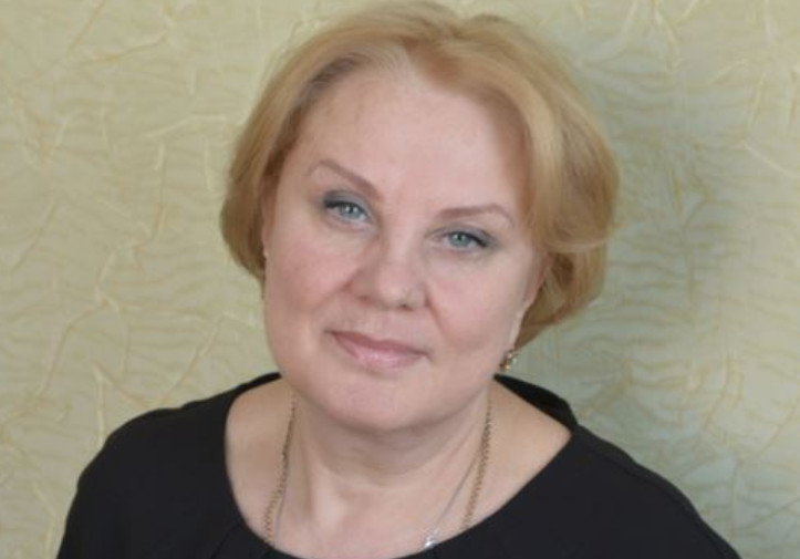 Milka (67) sahranila muža, pa ludo zavolela 17 godina mlađeg: Njihov odnos zabezeknuo okolinu, a reakcija njene dece je neverovatna - featured image