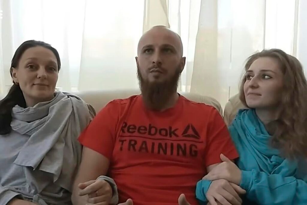 Muškarac iz Saudijske Arabije oženio četiri žene iz iste škole – učenicu, nastavnicu, nadzornicu i direktoricu - featured image