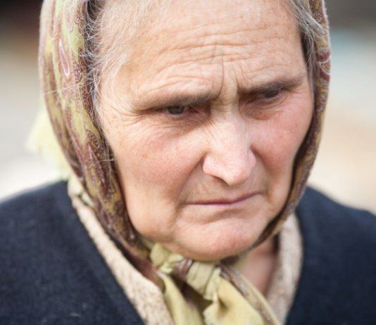 Kako baka po majci oblikuje vašu sudbinu a da toga niste ni svesne: Ovo svaka žena treba da zna Kako baka po majci oblikuje vašu sudbinu a da toga niste ni svesne: Ovo svaka žena treba da zna - featured image