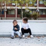 Brat i sestra od 3 i 7 godina pobegli od kuće: Svi su se šokirali kad je otkriveno… Brat i sestra od 3 i 7 godina pobegli od kuće: Svi su se šokirali kad je otkriveno… - featured image