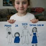 „Tatina cura“: crtež iz vrtića razotkrio je tajnu koju je moj muž skrivao šest mjeseci dok sam ja gradila našu budućnost „Tatina cura“: crtež iz vrtića razotkrio je tajnu koju je moj muž skrivao šest mjeseci dok sam ja gradila našu budućnost - featured image