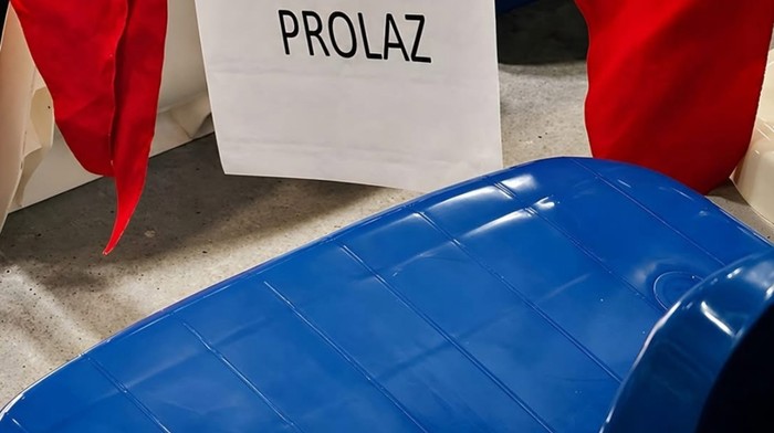 Netko je u jednoj čekaonici fotkao urnebesan detalj, odmah ćete vidjeti zašto je fotka hit - featured image Netko je u jednoj čekaonici fotkao urnebesan detalj, odmah ćete vidjeti zašto je fotka hit - featured image