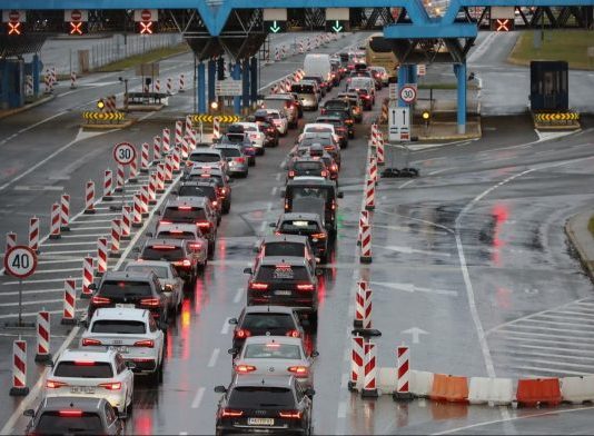 AKO PLANIRATE ODMOR, OVO MORATE ZNATI! Od jula nova pravila na granicama mijenjaju način putovanja AKO PLANIRATE ODMOR, OVO MORATE ZNATI! Od jula nova pravila na granicama mijenjaju način putovanja - featured image