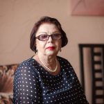 Mara je bolesnom mužu menjala pelene i kupala ga: “Jedno jutro me je poslao po čokoladu, a on je dušu ispustio – do danas nikome nisam rekla šta je uradio” Mara je bolesnom mužu menjala pelene i kupala ga: “Jedno jutro me je poslao po čokoladu, a on je dušu ispustio – do danas nikome nisam rekla šta je uradio” - featured image