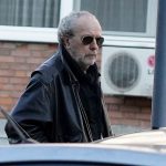 Potekao sa Kosova, ludovao sa Milenom Dravić dok ga je kod kuće čekala najlepša doktorka: Danas omiljeni na pijaci u Beogradu, a njegovog sina svi dobro znamo Potekao sa Kosova, ludovao sa Milenom Dravić dok ga je kod kuće čekala najlepša doktorka: Danas omiljeni na pijaci u Beogradu, a njegovog sina svi dobro znamo - featured image