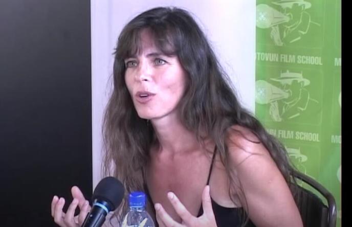 Zbog ljubavi sa Srbinom proglasili su je izdajicom, a njegovu ruku držala je do poslednjeg daha: Mira Furlan je sve rizikovala zbog ljubavi - featured image Zbog ljubavi sa Srbinom proglasili su je izdajicom, a njegovu ruku držala je do poslednjeg daha: Mira Furlan je sve rizikovala zbog ljubavi - featured image