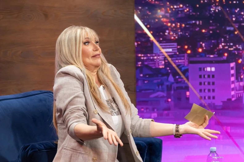 SUZANA JOVANOVIĆ NAPUŠTA SRBIJU, našla novog finansijera, poznati poIitičar? Udovica Saše Popovića odlučila da ode iz porodične vile, evo gdje će boraviti, na duplo većem imanju - featured image