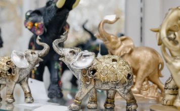 Ljudi ga imaju u kući, ali ga pogrešno drže: Evo gde i kako slon zaista treba da stoji da bi doneo blagostanje Ljudi ga imaju u kući, ali ga pogrešno drže: Evo gde i kako slon zaista treba da stoji da bi doneo blagostanje - featured image