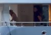 Melinu muž milioner gađao peškirom: Pojavio se šok snimak sa jahte nakon glamuroznog slavlja (Video) Melinu muž milioner gađao peškirom: Pojavio se šok snimak sa jahte nakon glamuroznog slavlja (Video) - featured image