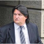 INFORMACIJE O MUŽU ZORICE BRUNCLIK IZBEZUMILE JAVNOST! Pogledajte u čijem zagrljaju su ga sinoć uhvatili!!Javnost šokirana baš sad kad je Zorica bolesna!!!! INFORMACIJE O MUŽU ZORICE BRUNCLIK IZBEZUMILE JAVNOST! Pogledajte u čijem zagrljaju su ga sinoć uhvatili!!Javnost šokirana baš sad kad je Zorica bolesna!!!! - featured image