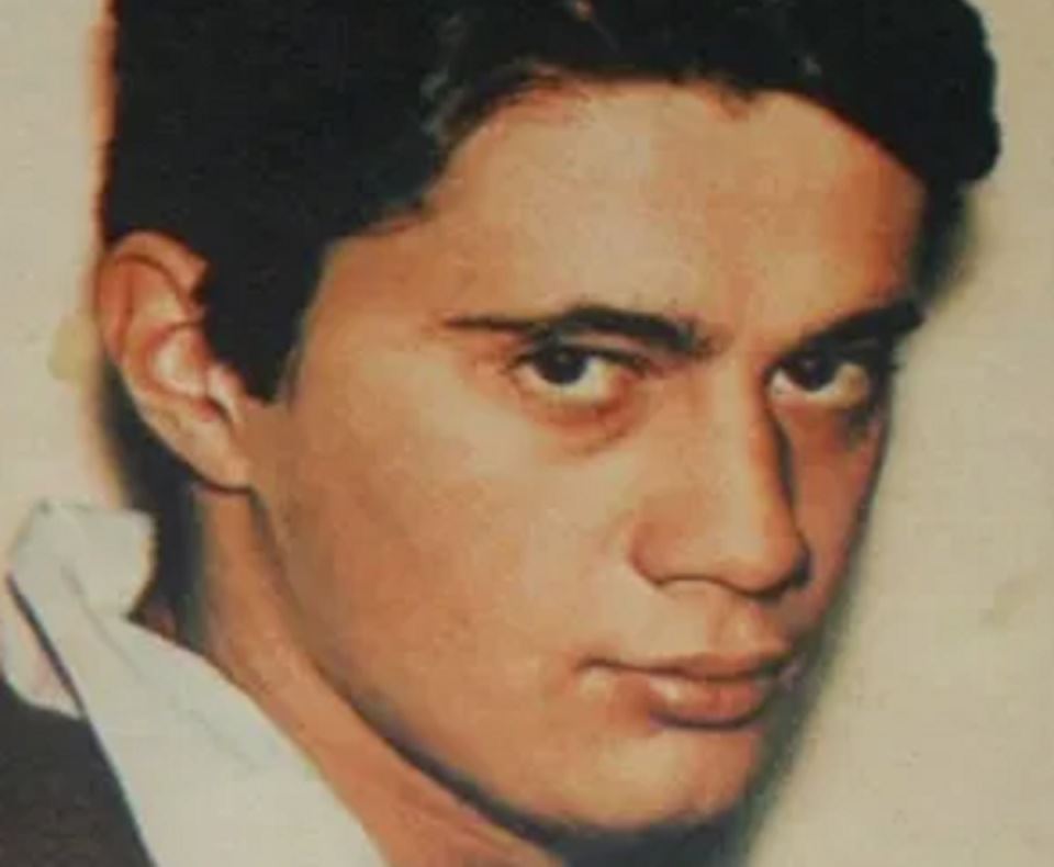 Bio je najlepši Jugosloven, sve fatalne Srpkinje ga jurile, težak život ga slomio: Izguio 2 ćerke, sin mu se slučajno ubio, a onda je on sebi jezivo presudio - featured image Bio je najlepši Jugosloven, sve fatalne Srpkinje ga jurile, težak život ga slomio: Izguio 2 ćerke, sin mu se slučajno ubio, a onda je on sebi jezivo presudio - featured image