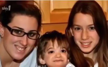 Ova devojčica uopšte nije starila, sa 20 godina sve je frapirala izgledom: Dok su lekari pokušavali da shvate šta se dešava, roditelji povukli šok potez Ova devojčica uopšte nije starila, sa 20 godina sve je frapirala izgledom: Dok su lekari pokušavali da shvate šta se dešava, roditelji povukli šok potez - featured image