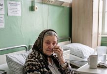 S 83 godine slomila sam nogu i danima nitko iz moje obitelji nije imao vremena za mene, osim susjedova dječaka — a ono što je pronašao na mom tavanu otkrilo je tajnu staru sedamdeset četiri godine S 83 godine slomila sam nogu i danima nitko iz moje obitelji nije imao vremena za mene, osim susjedova dječaka — a ono što je pronašao na mom tavanu otkrilo je tajnu staru sedamdeset četiri godine - featured image