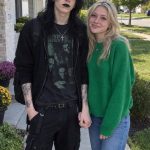 Moja kći dovela je blijedog, istovatiranog goth dečka, a moj mu je muž odmah rekao da ode… Moja kći dovela je blijedog, istovatiranog goth dečka, a moj mu je muž odmah rekao da ode… - featured image