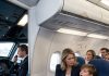 Sin i ja potajno smo se ukrcali na let kojim je upravljao moj muž kako bismo ga iznenadili — sve dok preko razglasa nije rekao nešto što nam je izbrisalo osmijehe s lica Sin i ja potajno smo se ukrcali na let kojim je upravljao moj muž kako bismo ga iznenadili — sve dok preko razglasa nije rekao nešto što nam je izbrisalo osmijehe s lica - featured image