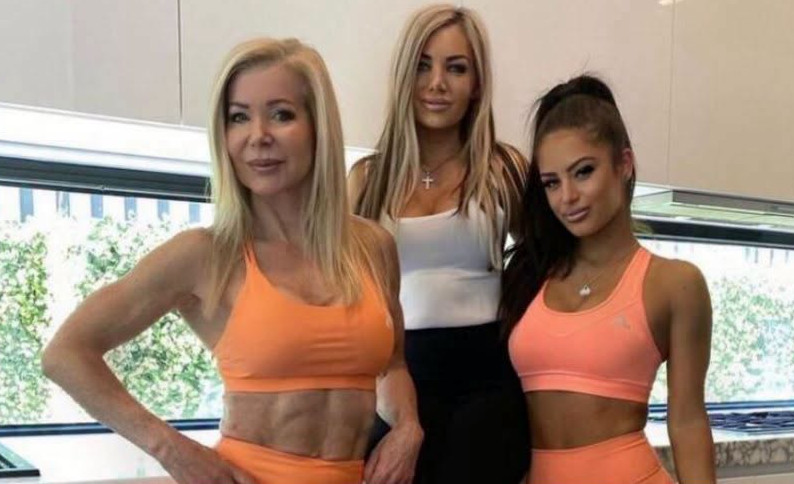 Uzmite vodu I sedite, ovo nisu 3 drugarice! Baka, ćerka I unuka kao da su školske – neke fotke nisu za maloletne - featured image