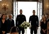 KONOBARICA JE VIDJELA ŠEFA MAFIJE KAKO DIŠE UNUTAR SVOG LIJESA—A ONDA JE OTVORIO OČI KONOBARICA JE VIDJELA ŠEFA MAFIJE KAKO DIŠE UNUTAR SVOG LIJESA—A ONDA JE OTVORIO OČI - featured image