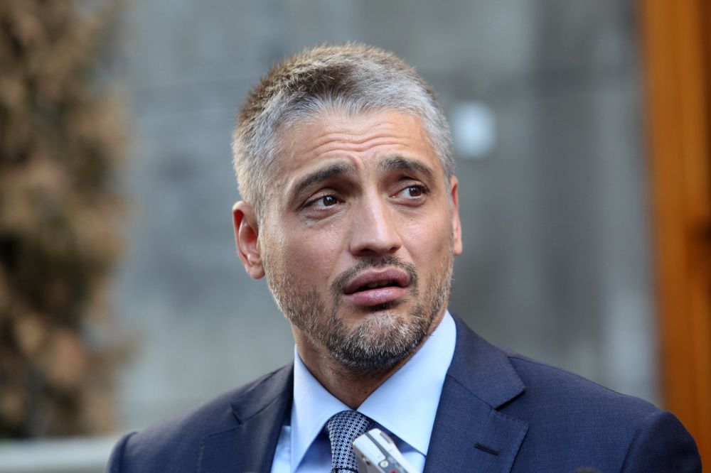 Spojila ih Ružica Đinđić, dobili 4 dece, pa doživeli nasilje i krah: Evo koja žena je razlog kraha braka Čede Jovanovića! Kad vidite o kome se radi neće vam bit dobro! - featured image