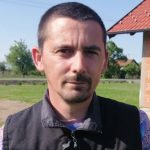 Ovaj Bosanac ima NAJLUĐE IME na Balkanu! Pop mu zato ZABRANIO ULAZAK U CRKVU, a policija ga pušta BEZ KAZNE kad zgreši: Ček samo da čujete KAKO MU SE BRAĆA ZOVU Ovaj Bosanac ima NAJLUĐE IME na Balkanu! Pop mu zato ZABRANIO ULAZAK U CRKVU, a policija ga pušta BEZ KAZNE kad zgreši: Ček samo da čujete KAKO MU SE BRAĆA ZOVU - featured image