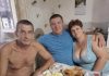 Moj muž doveo je nepoznatog muškarca u naš dom i zamolio me da mu dopustim da prenoći samo jednu noć. Međutim, sljedećeg jutra slučajno sam čula njihov tajni razgovor u kuhinji i shvatila da se taj čovjek nije pojavio u našim životima slučajno. Moj muž doveo je nepoznatog muškarca u naš dom i zamolio me da mu dopustim da prenoći samo jednu noć. Međutim, sljedećeg jutra slučajno sam čula njihov tajni razgovor u kuhinji i shvatila da se taj čovjek nije pojavio u našim životima slučajno. - featured image