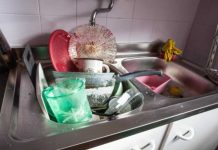 8 psiholoških problema koje otkriva nered u kući: Evo na šta ukazuje prljava kuhinja, prašina… 8 psiholoških problema koje otkriva nered u kući: Evo na šta ukazuje prljava kuhinja, prašina… - featured image