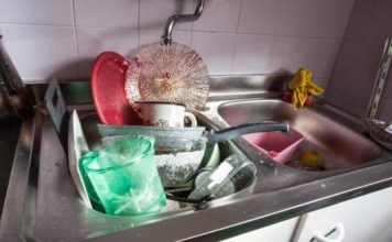 8 psiholoških problema koje otkriva nered u kući: Evo na šta ukazuje prljava kuhinja, prašina… 8 psiholoških problema koje otkriva nered u kući: Evo na šta ukazuje prljava kuhinja, prašina… - featured image