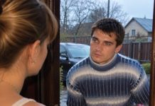 😱💔 Moj muž vratio se kući nakon šest mjeseci provedenih u inozemstvu s četverogodišnjom djevojčicom i rekao mi: Nina, ovo je moja kći. Ali kada je djevojčica ugledala našu obiteljsku fotografiju, prošaptala je nešto od čega mi se krv sledila u žilama… 😱💔 Moj muž vratio se kući nakon šest mjeseci provedenih u inozemstvu s četverogodišnjom djevojčicom i rekao mi: Nina, ovo je moja kći. Ali kada je djevojčica ugledala našu obiteljsku fotografiju, prošaptala je nešto od čega mi se krv sledila u žilama… - featured image